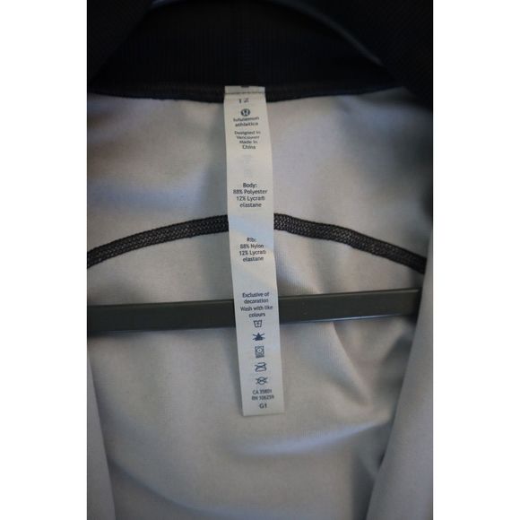 Lululemon Women's Sz 12 Rio Mist White Black Daily Practice Hooded Jacket - Picture 5 of 6